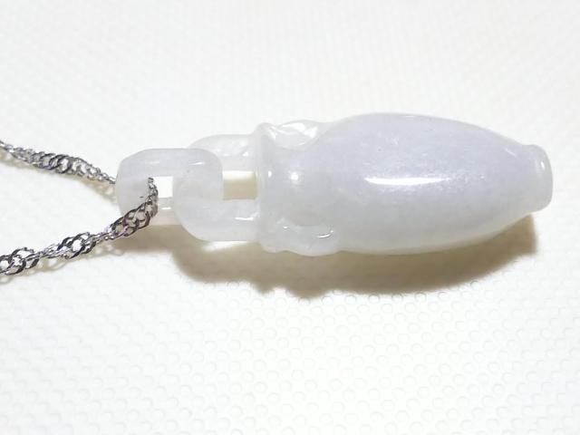天然石★ミャンマー翡翠 寶瓶 ペンダント < 女性アクセサリー/時計  天然石★ミャンマー翡翠 寶瓶 ペンダント < 女性アクセサリー/時計の
