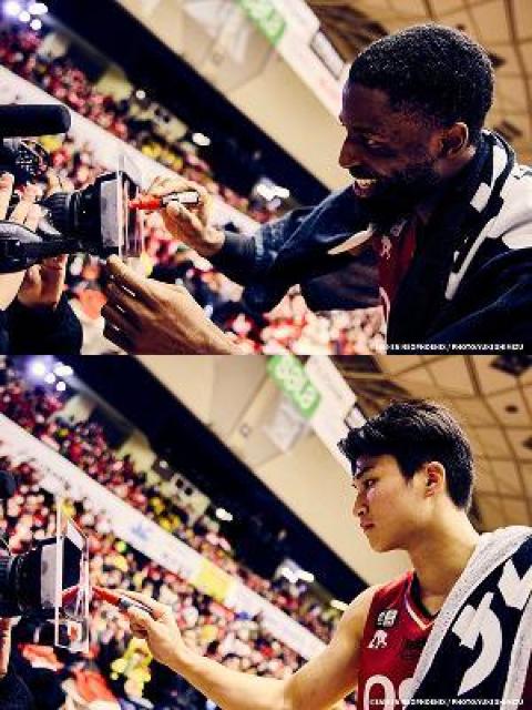 【#2 デイビッド・ヌワバ選手 #14 湧川 颯斗選手】1/4(日)ヒーロー選手アクリルパネル(直筆サイン入り) < レジャー/スポーツ 【#2 デイビッド・ヌワバ選手 #14 湧川 颯斗選手】1/4(日)ヒーロー選手アクリルパネル(直筆サイン入り) < レジャー/スポーツの