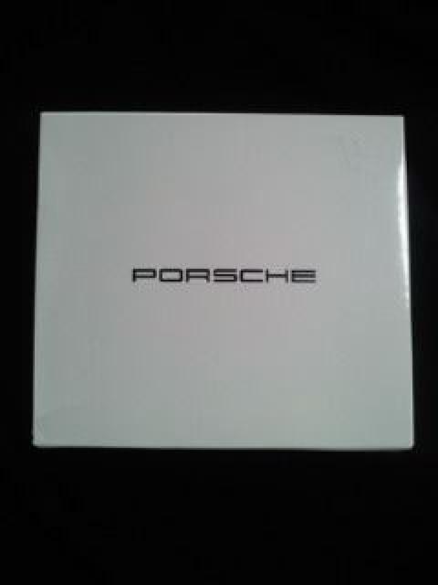 自動車 PORSCHE ポルシェ Macan マカン 限定 カードケース ブラック 箱 財布 < 男性ファッション  自動車 PORSCHE ポルシェ Macan マカン 限定 カードケース ブラック 箱 財布 < 男性ファッションの