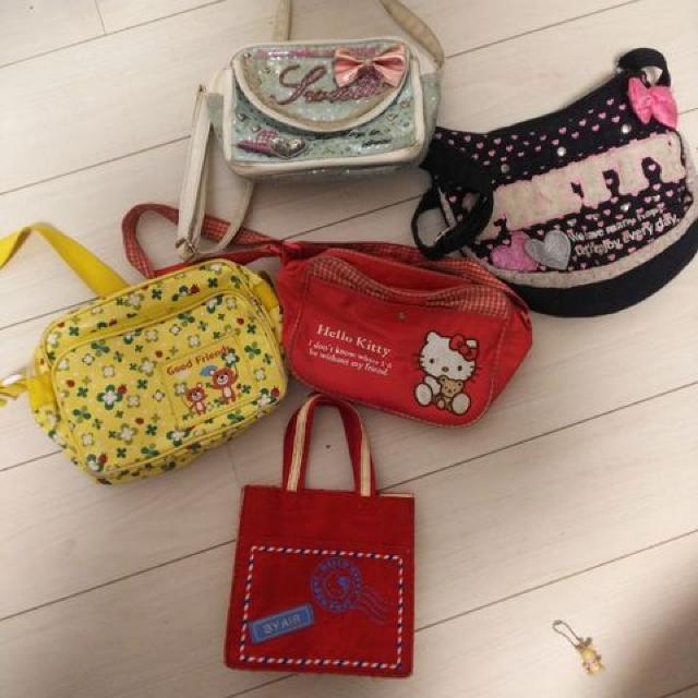 まとめ売りバック☆彡5点☆彡おまけつき☆彡 < キッズ/ベビー  まとめ売りバック☆彡5点☆彡おまけつき☆彡  < キッズ/ベビーの