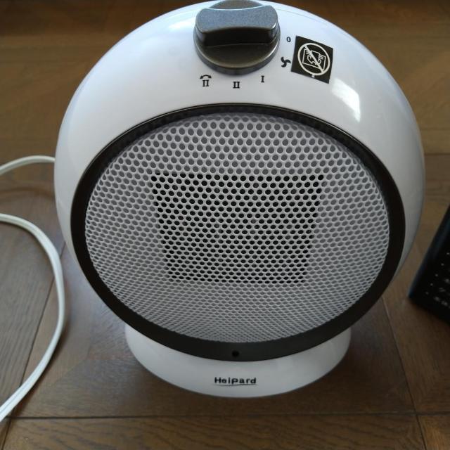 美品☆ 一台二役★コンパクトなセラミックヒーター 冷風&温風 < 家電/AV  美品☆ 一台二役★コンパクトなセラミックヒーター 冷風&温風 < 家電/AVの