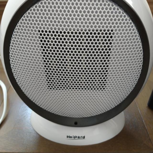 美品☆ 一台二役★コンパクトなセラミックヒーター 冷風&温風 < 家電/AV  美品☆ 一台二役★コンパクトなセラミックヒーター 冷風&温風 < 家電/AVの