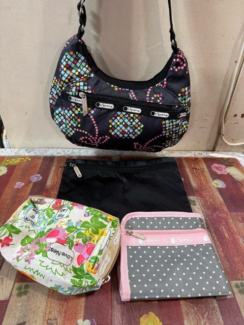 ���ӂ����߂ā�LeSportsac�o�b�N�E�|�[�`�E�������ꁚ4�_�܂Ƃߔ��聚1000�~�X�^�[�g���ɔ��i