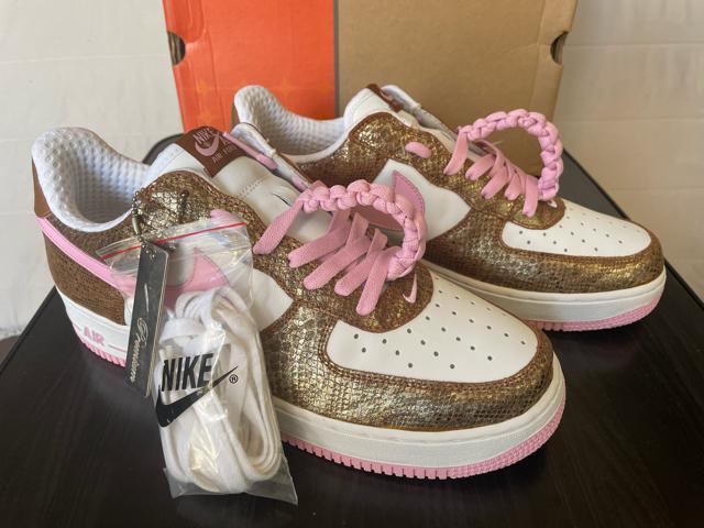 CO@NIKE WMNS AIR FORCE 1 PREMIUM [GOLD SNAKE/PINK] GAtH[X1 Xl[N  uh 
