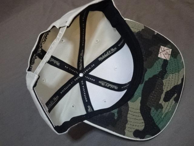 【Mitchell & Ness】 NBAブレイザーズ ツバ裏部分 迷彩柄 キャップ < 男性ファッション  【Mitchell & Ness】 NBAブレイザーズ ツバ裏部分 迷彩柄 キャップ < 男性ファッションの