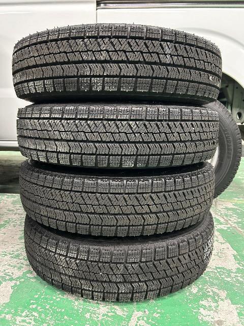 0110174)中古国産スタッドレスタイヤ4本BSブリザックVRX2軽自動車サイズアルミホイールセット145/80R13送料無料 < 自動車/バイク 0110174)中古国産スタッドレスタイヤ4本BSブリザックVRX2軽自動車サイズアルミホイールセット145/80R13送料無料 < 自動車/バイク