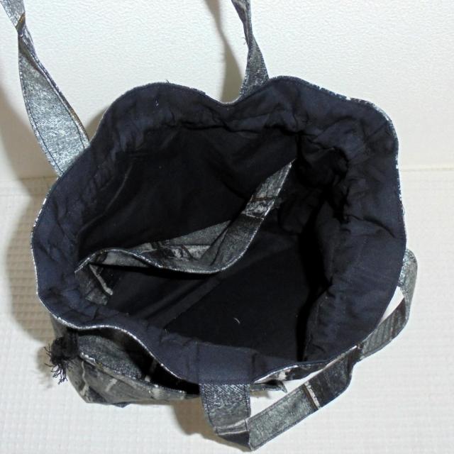 ◆ブラック系デニムパッチワーク柄◆外ポケットA持ち手付き巾着バッグ◆ < 女性ファッション  ◆ブラック系デニムパッチワーク柄◆外ポケットA持ち手付き巾着バッグ◆ < 女性ファッションの
