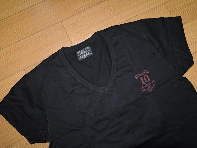 新品クライミーCRIMIEカットソーS黒赤VネックTシャツFAITH < ブランド 新品クライミーCRIMIEカットソーS黒赤VネックTシャツFAITH < ブランドの