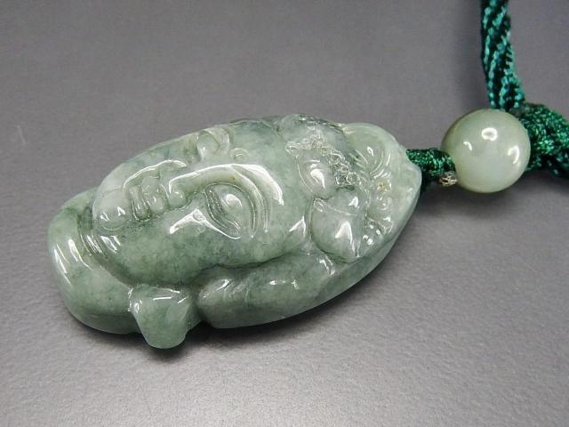 天然良質濃い目ひすい本翡翠観音菩薩様頭像精工彫り天然石ペンダントネックレス < 女性アクセサリー/時計  天然良質濃い目ひすい本翡翠観音菩薩様頭像精工彫り天然石ペンダントネックレス < 女性アクセサリー/時計の