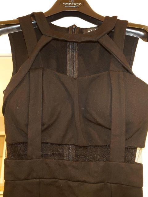 黒ミニワンピース 胸元透け感あり S〜Мサイズ < 女性ファッション  黒ミニワンピース 胸元透け感あり S〜Мサイズ  < 女性ファッションの