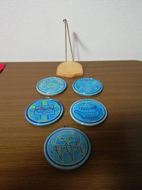 コースター 5種絵柄入り 陶器 コースター収納フック付き < インテリア/ライフ コースター 5種絵柄入り 陶器 コースター収納フック付き < インテリア/ライフの