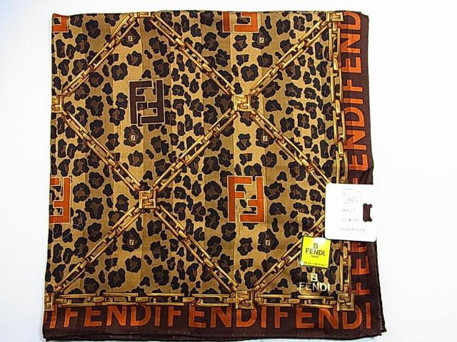 500円スタ【未使用品】FENDI(フェンディ)大判ハンカチ/ミニスカーフにも58x58cm < ブランド 500円スタ【未使用品】FENDI(フェンディ)大判ハンカチ/ミニスカーフにも58x58cm < ブランドの