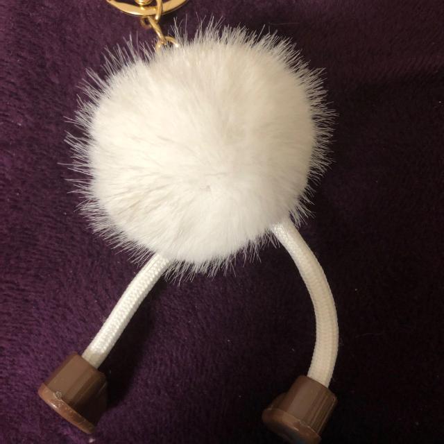 ふわふわ目玉と足付きキャラクターキーホルダー マスコットストラップ 白 < 女性ファッション ふわふわ目玉と足付きキャラクターキーホルダー マスコットストラップ 白 < 女性ファッションの