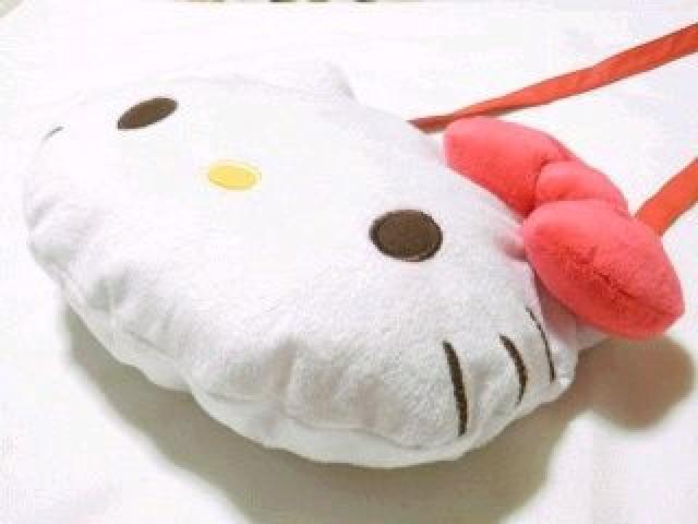 【キティ】可愛い♪2way ふわモコ フェイス型 ショルダーバッグ(ポーチ) < 女性ファッション 【キティ】可愛い♪2way ふわモコ フェイス型 ショルダーバッグ(ポーチ) < 女性ファッションの