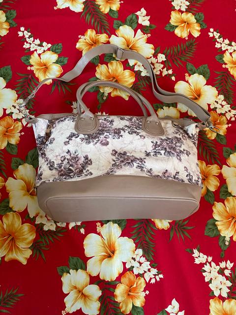 レストローズ☆高品質☆バラ柄旅行bag☆レア☆ < ブランド  レストローズ☆高品質☆バラ柄旅行bag☆レア☆ < ブランドの