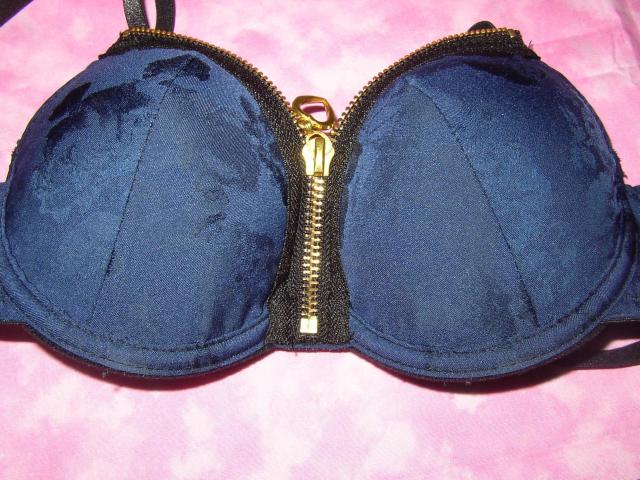 同色花柄センターファスナァーD65Mワイヤー入り < 女性ファッション  同色花柄センターファスナァーD65Mワイヤー入り < 女性ファッションの