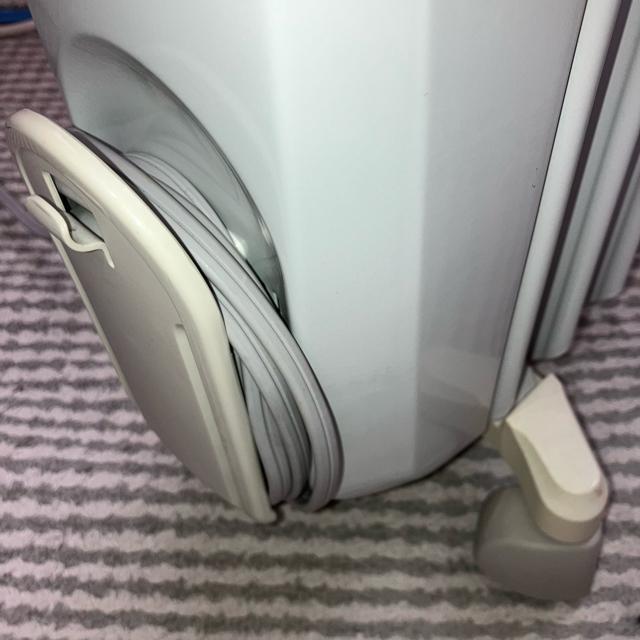 デロンギ 社製 オイル密閉式ラジエター型ヒーター V551115EFS 伊製 オイルヒーター < 家電/AV デロンギ 社製 オイル密閉式ラジエター型ヒーター V551115EFS 伊製 オイルヒーター < 家電/AVの