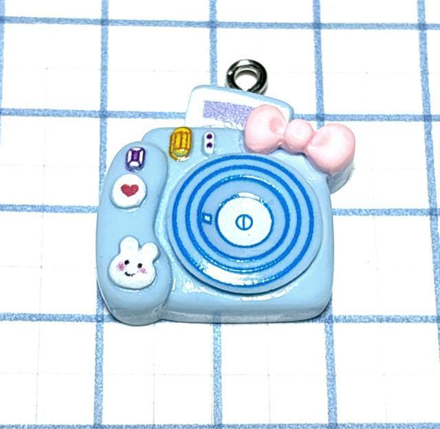 823 ラブリーなカメラ 水色1個 樹脂パーツ アクセサリーチャーム チェキ うさぎ柄 < ペット/手芸/園芸 823 ラブリーなカメラ 水色1個 樹脂パーツ アクセサリーチャーム チェキ うさぎ柄 < ペット/手芸/園芸の