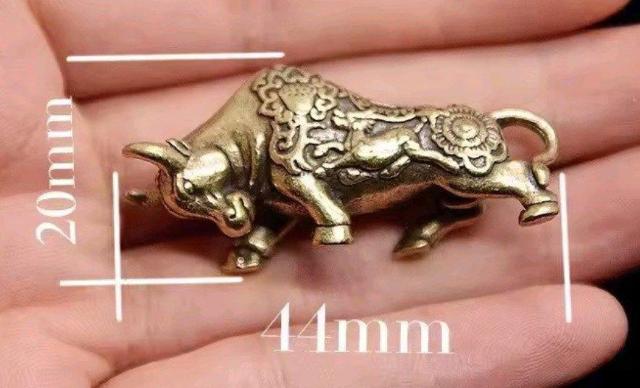 牛の置物オブジェ ミニ 1個真鍮製 闘牛 風水 開運 金運 昭和レトロ 大正ロマン 大正浪漫 アンティーク インテリア 縁起物 < インテリア/ライフ 牛の置物オブジェ ミニ 1個真鍮製 闘牛 風水 開運 金運 昭和レトロ 大正ロマン 大正浪漫 アンティーク インテリア 縁起物 < インテリア/ライフの