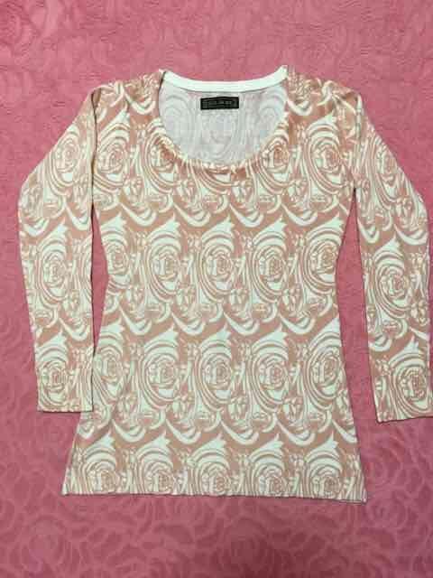 送料込み/セシル/ニットトップス/チュニック/薔薇柄/新品美品 < ブランド  送料込み/セシル/ニットトップス/チュニック/薔薇柄/新品美品 < ブランドの