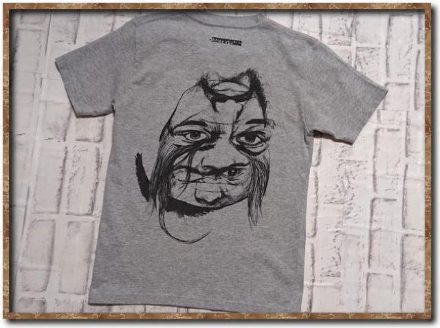 ユナイテッド バンブー プリント半袖Tシャツ グレー < ブランド  ユナイテッド バンブー プリント半袖Tシャツ グレー < ブランドの