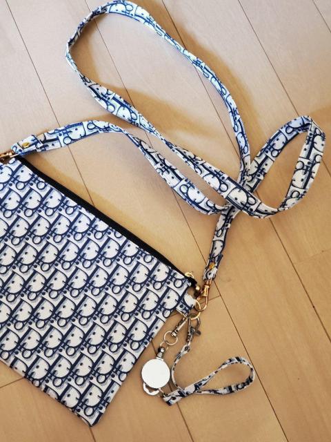 ショルダーバッグ リール付き 【ハンドメイド】 合皮生地 ブルー 送料込み〜 < 女性ファッション ショルダーバッグ リール付き 【ハンドメイド】 合皮生地 ブルー 送料込み〜 < 女性ファッションの