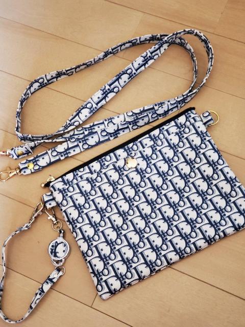 ショルダーバッグ リール付き 【ハンドメイド】 合皮生地 ブルー 送料込み〜 < 女性ファッション ショルダーバッグ リール付き 【ハンドメイド】 合皮生地 ブルー 送料込み〜 < 女性ファッションの