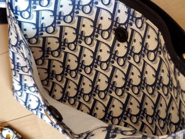 ショルダーバッグ リール付き 【ハンドメイド】 合皮生地 ブルー 送料込み〜 < 女性ファッション ショルダーバッグ リール付き 【ハンドメイド】 合皮生地 ブルー 送料込み〜 < 女性ファッションの