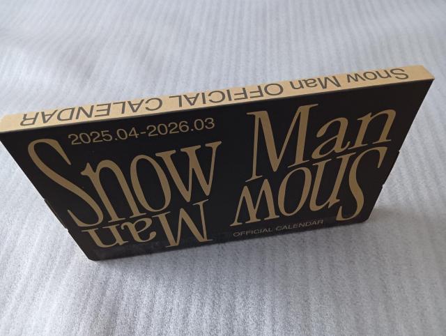 ��Snow Man OFFICIAL CALENDAR�@���V�i�@��2025.4-2026.3 �� �^�����g�O�b�Y�� 