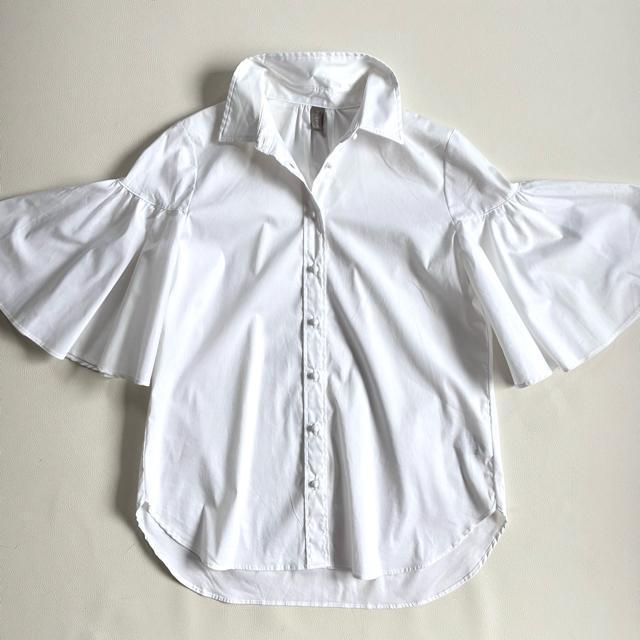 ◆美品◆1.7万◆ディアリウム◆トランペットスリーブブラウス◆白◆フォーマル可M < 女性ファッション ◆美品◆1.7万◆ディアリウム◆トランペットスリーブブラウス◆白◆フォーマル可M < 女性ファッションの