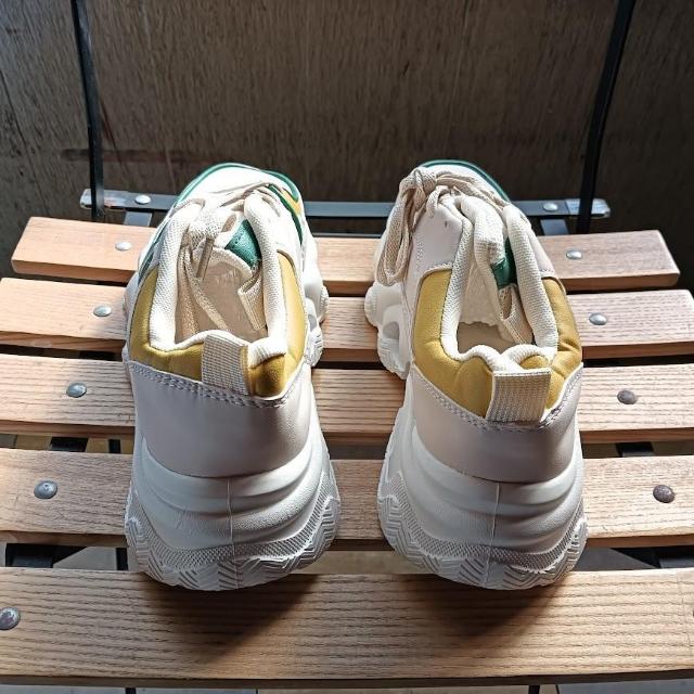 新品 24.5cm レディース スニーカー ホワイト シューズ 靴 厚底 < 女性ファッション  新品 24.5cm レディース スニーカー ホワイト シューズ 靴 厚底 < 女性ファッションの