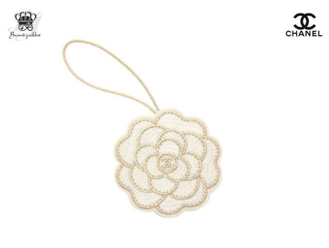 シャネル ノベルティ カメリア 刺繍チャーム LA COLLECTION ココマーク 両面同柄 CHANEL【正規品】 < ブランド シャネル ノベルティ カメリア 刺繍チャーム LA COLLECTION ココマーク 両面同柄 CHANEL【正規品】 < ブランドの