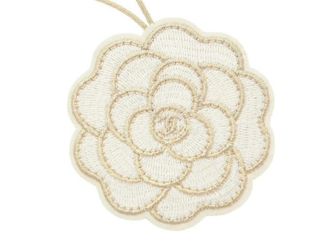 シャネル ノベルティ カメリア 刺繍チャーム LA COLLECTION ココマーク 両面同柄 CHANEL【正規品】 < ブランド シャネル ノベルティ カメリア 刺繍チャーム LA COLLECTION ココマーク 両面同柄 CHANEL【正規品】 < ブランドの