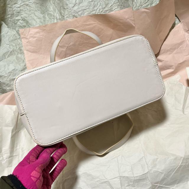 【清楚・大容量】MONO COMME CA トートバッグ 白 パスケース付き < ブランド 【清楚・大容量】MONO COMME CA トートバッグ 白 パスケース付き < ブランドの