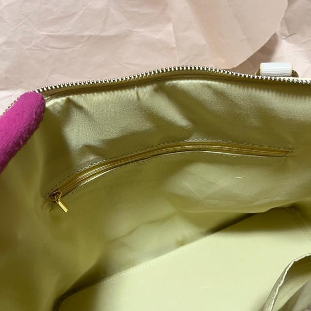 【清楚・大容量】MONO COMME CA トートバッグ 白 パスケース付き < ブランド 【清楚・大容量】MONO COMME CA トートバッグ 白 パスケース付き < ブランドの