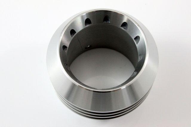 ★テールに迫力を★スポーティアルミ削りだしマフラーカッター < 自動車/バイク ★テールに迫力を★スポーティアルミ削りだしマフラーカッター < 自動車/バイク