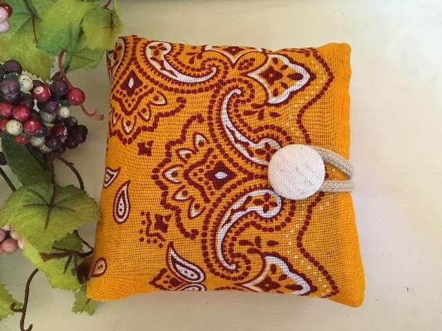 ハンドメイド*バンダナ柄黄色ペイズリーサニタリーポーチ < 女性ファッション  ハンドメイド*バンダナ柄黄色ペイズリーサニタリーポーチ  < 女性ファッションの