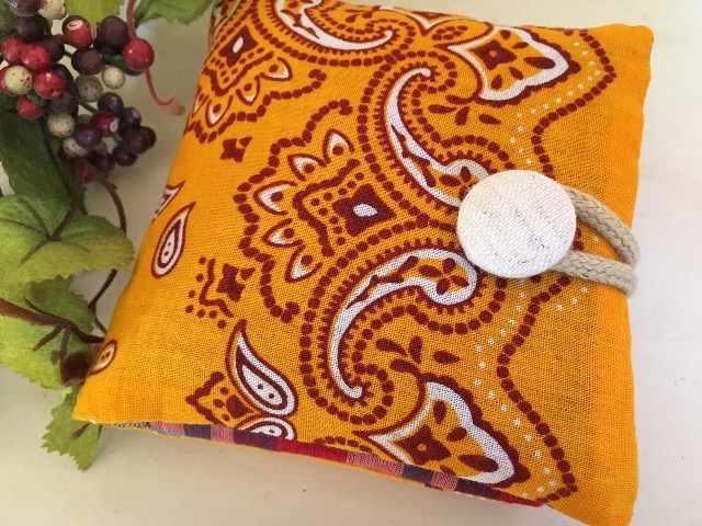 ハンドメイド*バンダナ柄黄色ペイズリーサニタリーポーチ < 女性ファッション  ハンドメイド*バンダナ柄黄色ペイズリーサニタリーポーチ < 女性ファッションの