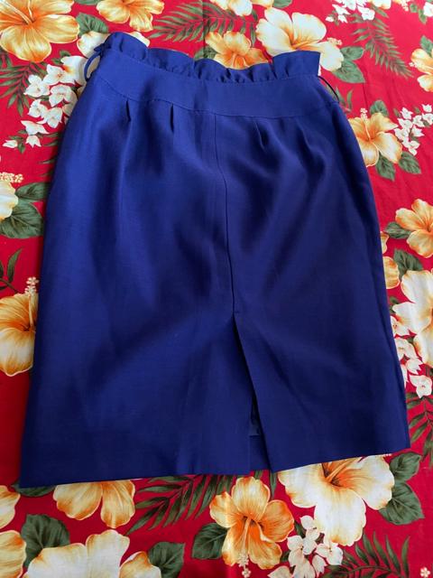 美品☆Fabulous☆CECIL McBEE☆濃青シンプルタイトスカート☆ < ブランド  美品☆Fabulous☆CECIL McBEE☆濃青シンプルタイトスカート☆ < ブランドの