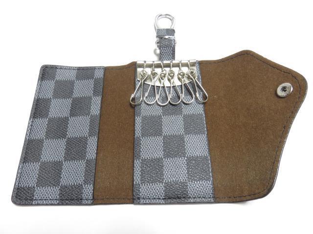 《New》格子チェック柄★360度回転するカラビナ付★6連*レザーキーケース<ブラック> < 男性ファッション  《New》格子チェック柄★360度回転するカラビナ付★6連*レザーキーケース<ブラック> < 男性ファッションの