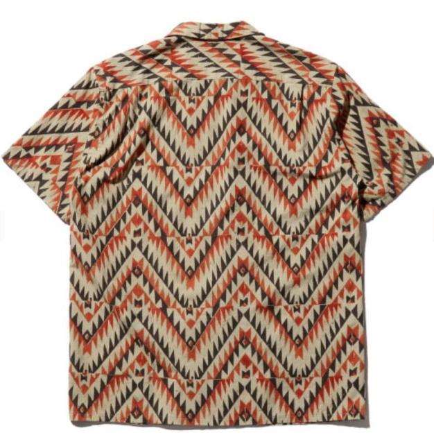 メンズ ジグザグ模様 オープンカラーシャツ < 男性ファッション メンズ ジグザグ模様 オープンカラーシャツ < 男性ファッションの