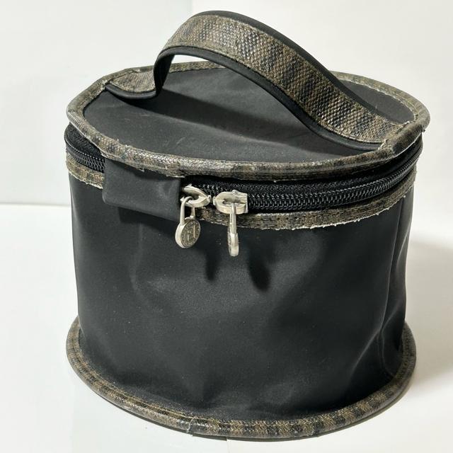 FENDI �t�F���f�B ���B���e�[�W �y�J�� PVC ���U�[ �o�j�e�B �o�b�O �~�j�n���h �u���E�� �u���b�N �V���o�[���� �� �u�����h�� 