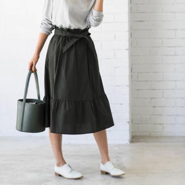 ユニクロ・ハイウエストリボンフリルスカート。グリーンXL < ブランド ユニクロ・ハイウエストリボンフリルスカート。グリーンXL < ブランドの