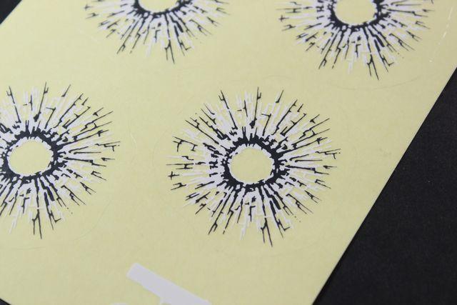 弾丸で打ち抜かれた跡が銃弾痕ステッカー < 自動車/バイク 弾丸で打ち抜かれた跡が銃弾痕ステッカー < 自動車/バイク