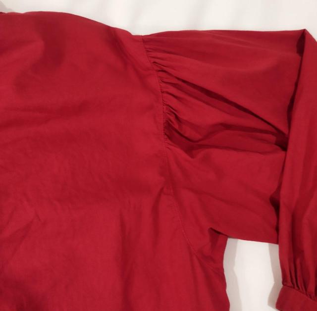 赤いバルーンスリーブ長袖シャツ < 女性ファッション  赤いバルーンスリーブ長袖シャツ < 女性ファッションの