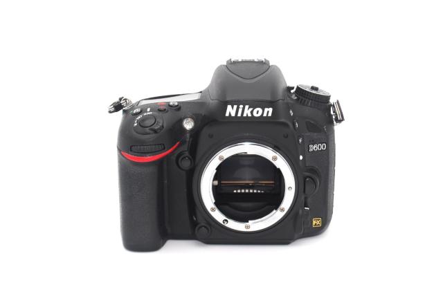 FXフォーマット、2400万画素の高画質♪Nikon D600 ボディ♪ < 家電/AV  FXフォーマット、2400万画素の高画質♪Nikon D600 ボディ♪ < 家電/AVの