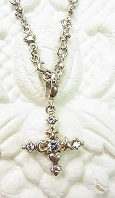 ★正規品 love&hateラブアンドヘイト美品 スターリングシルバー925 × ジルコニア クロス ネックレスユニセックス < ブランド ★正規品 love&hateラブアンドヘイト美品 スターリングシルバー925 × ジルコニア クロス ネックレスユニセックス < ブランドの