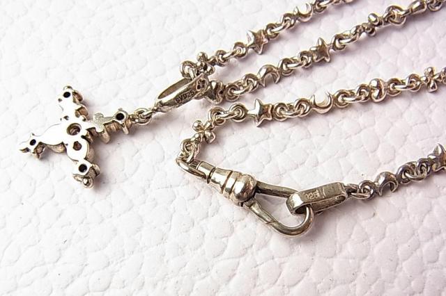 ★正規品 love&hateラブアンドヘイト美品 スターリングシルバー925 × ジルコニア クロス ネックレスユニセックス < ブランド ★正規品 love&hateラブアンドヘイト美品 スターリングシルバー925 × ジルコニア クロス ネックレスユニセックス < ブランドの