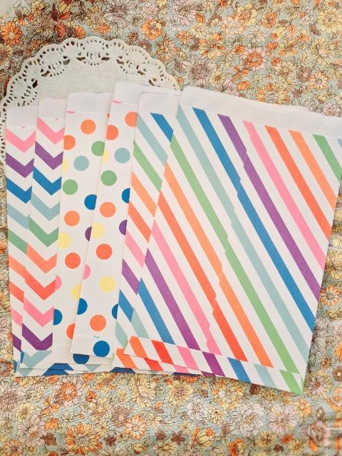 お裾分け☆カラフルペーパーバック6枚☆ < インテリア/ライフ お裾分け☆カラフルペーパーバック6枚☆ < インテリア/ライフの