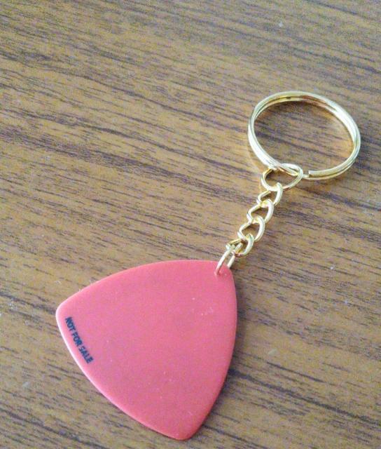 ゼブン購入特典★ざらめ《六等星》ピック キーリング < タレントグッズ ゼブン購入特典★ざらめ《六等星》ピック キーリング < タレントグッズの